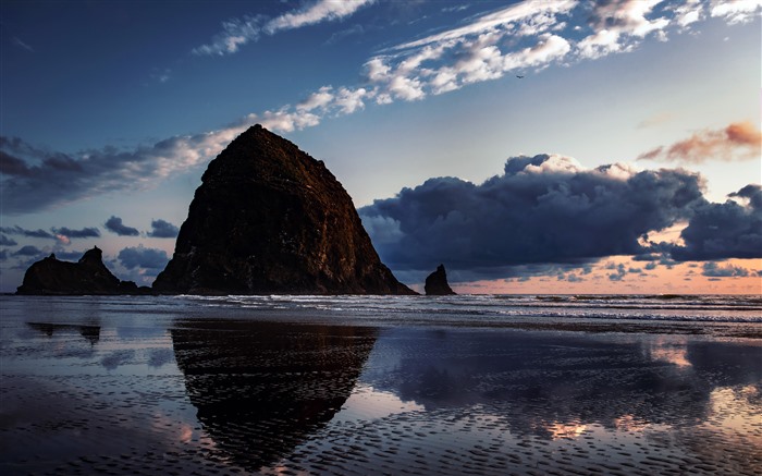 Olympic Park Rock Coast Sunset Oregon USA 5K Views:4279 Date:2023/10/1 4:35:11