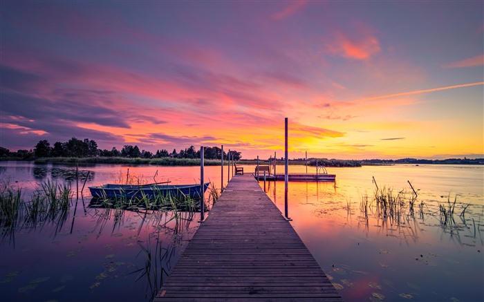 Summer Wooden Bridge Boat Sunset Sweden Lake 5K Views:3845 Date:2023/10/1 4:07:39