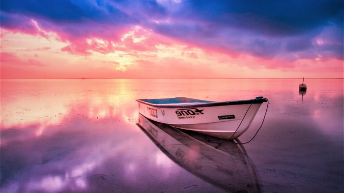 Chateau dans le ciel, tombée de nuit, coucher de soleil, bateau en bois, 5k Vues:3821