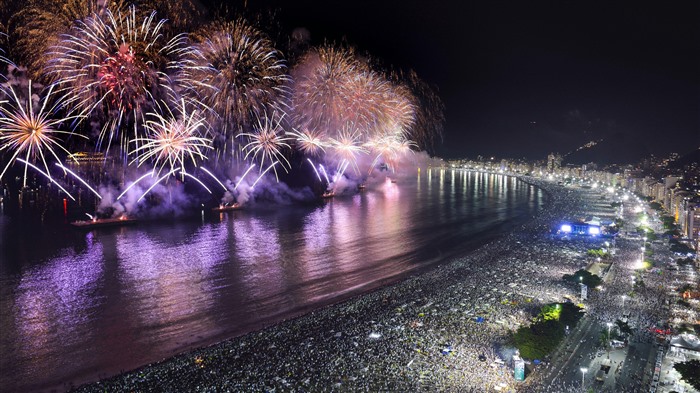 Brasil, Copacabana Beach, Ano Novo, Fireworks, Bing, 4K Visualizações:2569