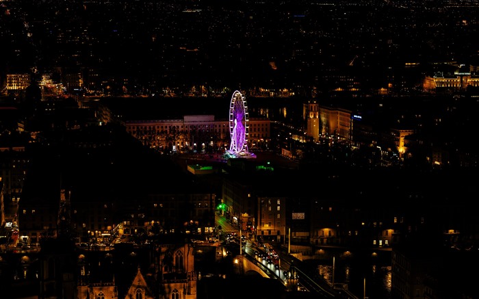 Roda de gigante, vista noturna, Fourviere, Lyon, França, 5k Visualizações:2937