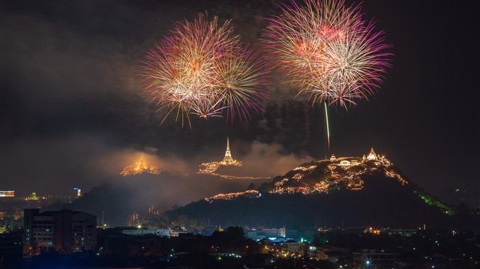 Nouvel An, feux d'artifice, Phra Nakhon Khiri, Thaïlande, Bing, 4K Vues:2782