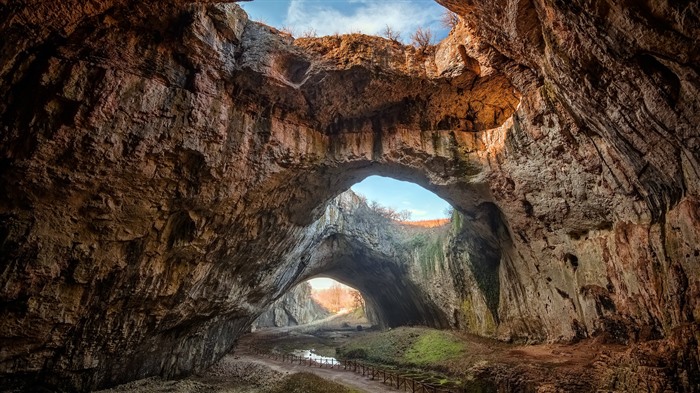 Cave Devetashka, Rock, Sky, Bulgaria, Bing, 4K Vistas:3474