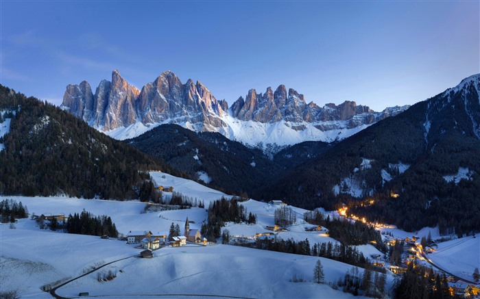 Vallée de Funes,Village,Dolomites,montagnes enneigées,Italie,5K Vues:3578