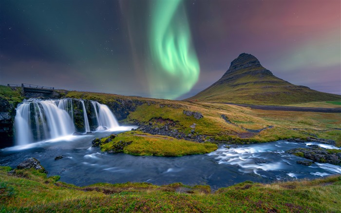 Cascade, nord d'Aurora, Church Mountain, Islande, 5K Vues:3038