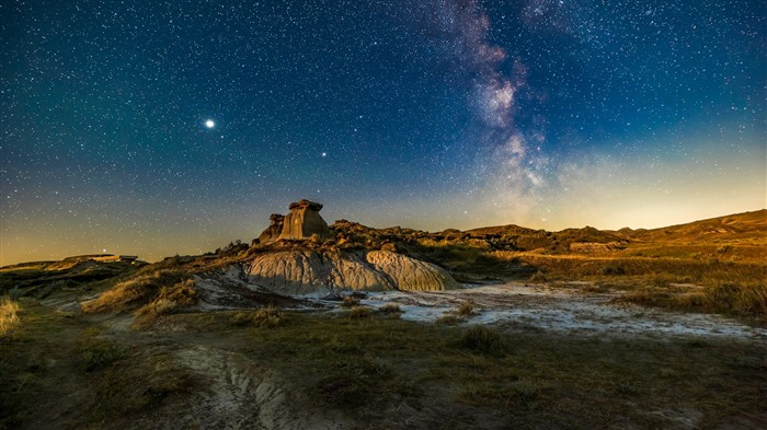 Summer Milky Way, Dinosaur Park, Alberta, Canadá, Bing, 4K Vistas:1450