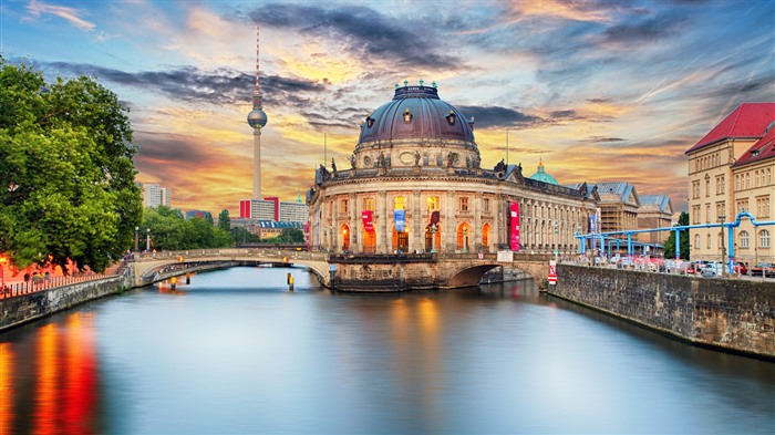 Museum Island, Spree and TV Tower, Berlín, Bing, 4K Vistas:1988