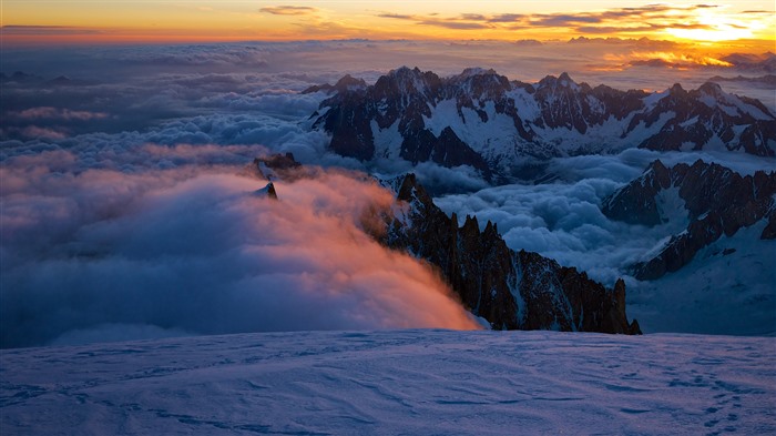 Mont Blanc massif Chamonix France Bing 4K Views:1126 Date:2024/11/1 9:07:28