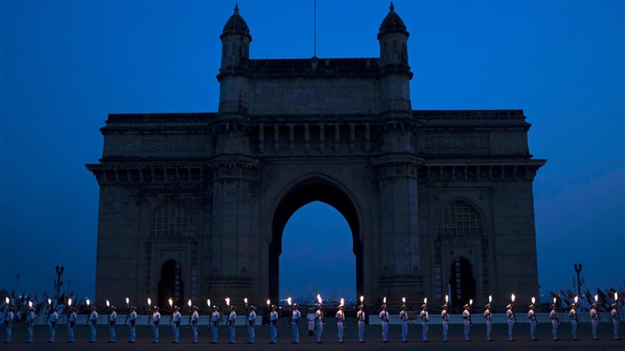 Soldados de la Marina India, Gateway of India, Mumbai, Bing, 4K Vistas:806